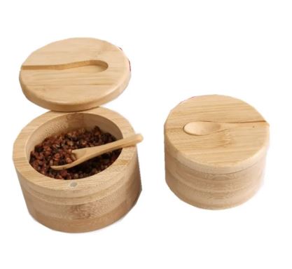 Bote de bambú con cuchara